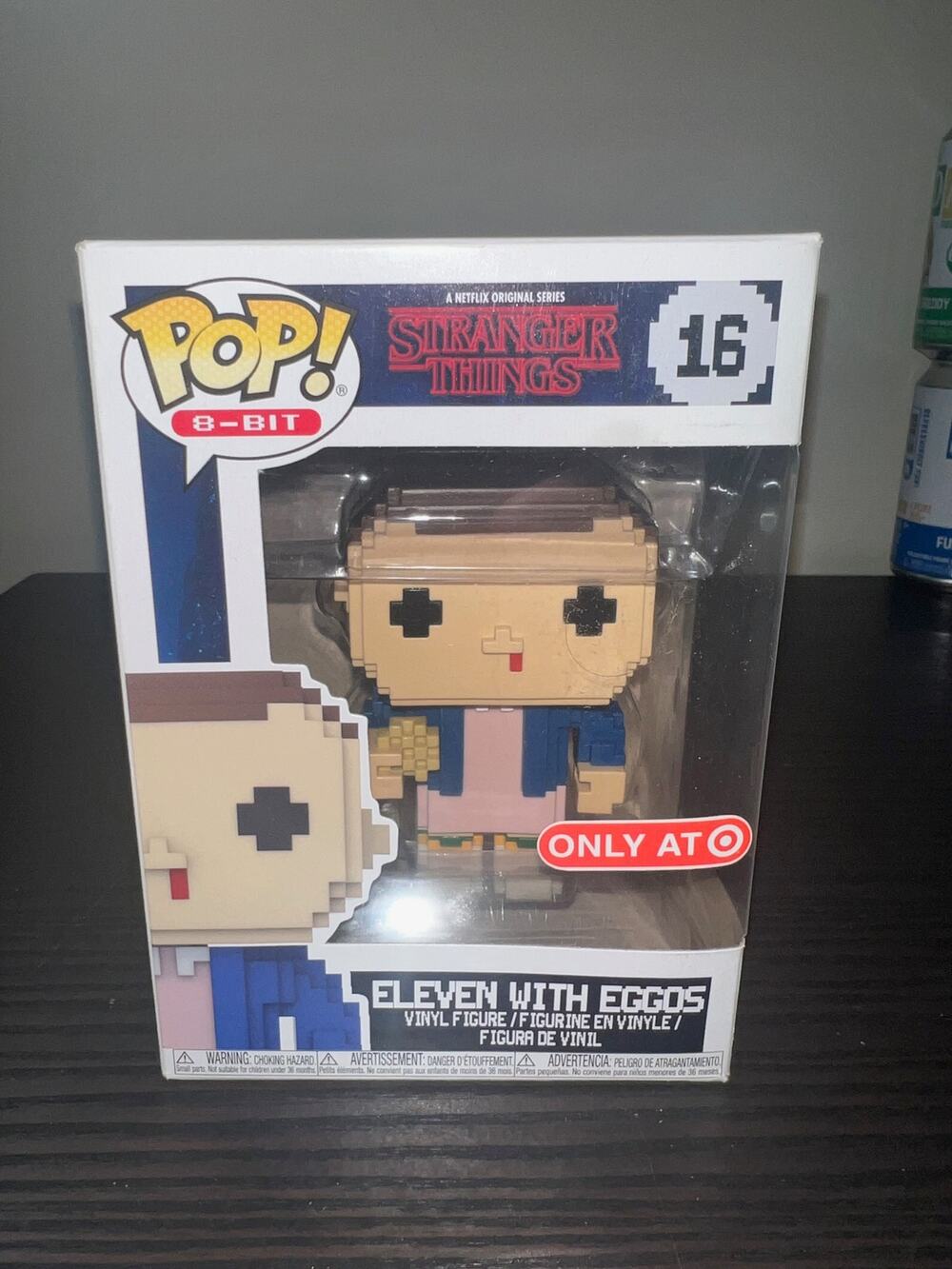 VAULTED EXCLUSIVE Eleven 8-Bit Stranger Things Funko Pop #16 Television TV Games